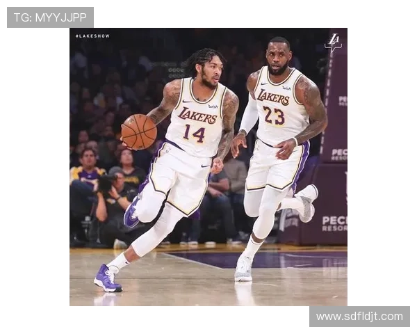 杭州篮球队快攻战术解析与深度剖析助力球队崛起之路